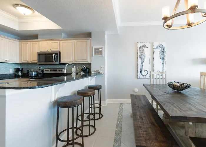 Crystal Shores West 204 *