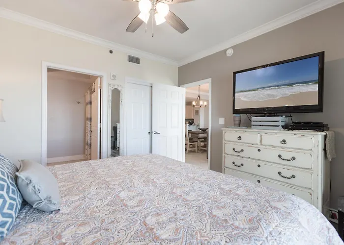 Crystal Shores West 204