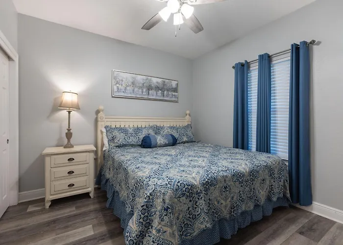 Crystal Shores West 204 Holiday home