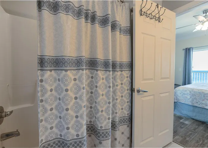Holiday home Crystal Shores West 204 *