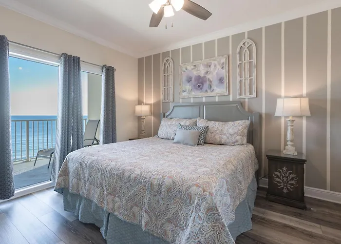 Crystal Shores West 204 Holiday home